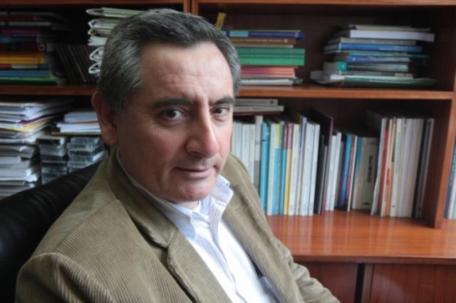 El parlamentario andino del Frente Amplio, Alan Fairlie, refirió que ambas instituciones tienen que hacer un gran esfuerzo por mejorar su imagen y trabajar en conjunto por el bien del país y la región.