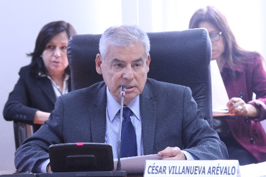 El congresista César Villanueva Arévalo (APP) al sustentar el Proyecto de Ley 01609/2016-CR, de su autoría, debatido y aprobado por unanimidad en la Comisión de Salud del Congreso.