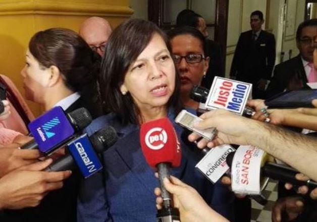 La ministra de Relaciones Exteriores, Ana María Sánchez, ofreció declaraciones luego de inaugurar la Sala de Prensa Internacional, que facilitara la labor de los periodistas nacionales y extranjeros que cubrirán los actos de la transmisión de mando presidencial.