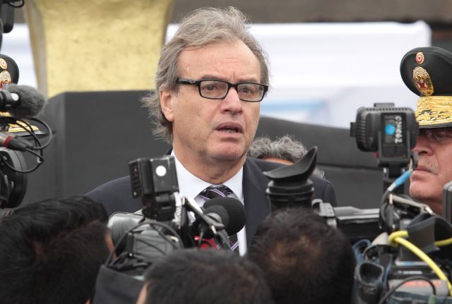 El ministro Carlos Basombrío anunció la próxima aprobación de un paquete de incentivos para el Cuerpo General de Bomberos Voluntarios del Perú.