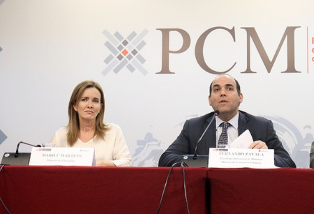 La ministra Marilú Martens y el primer ministro Fernando Zavala, dieron a conocer los alcances de la norma legal que garantiza que los acuerdos con los profesores, se empezarán a ver desde el próximo mes.